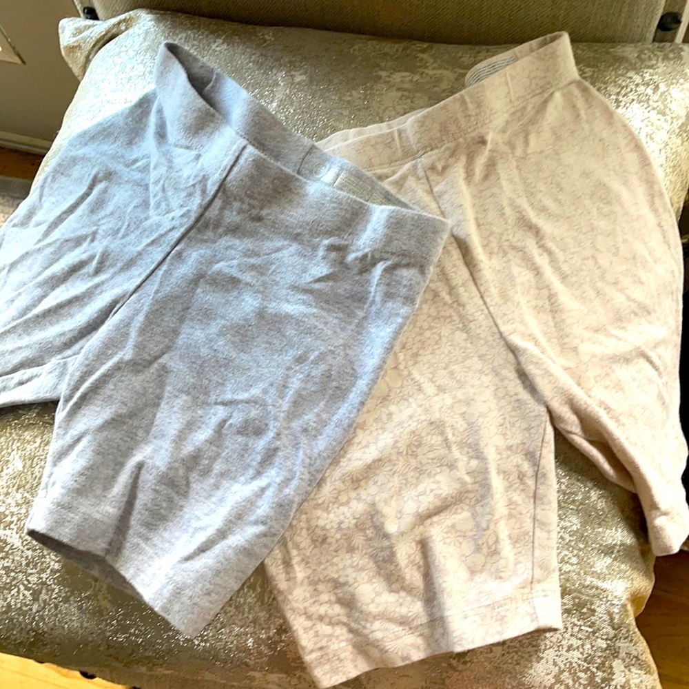 2 pairs of bike shorts size 6x and 7/8 girls good used condition, no flaws. *1